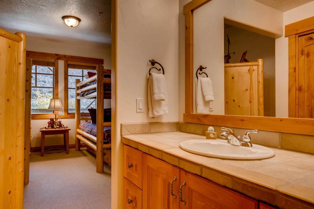 Town Pointe C302 Condo Park City Exterior photo